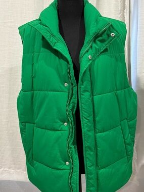 Forever 21 Green Puffer Vest - Men's